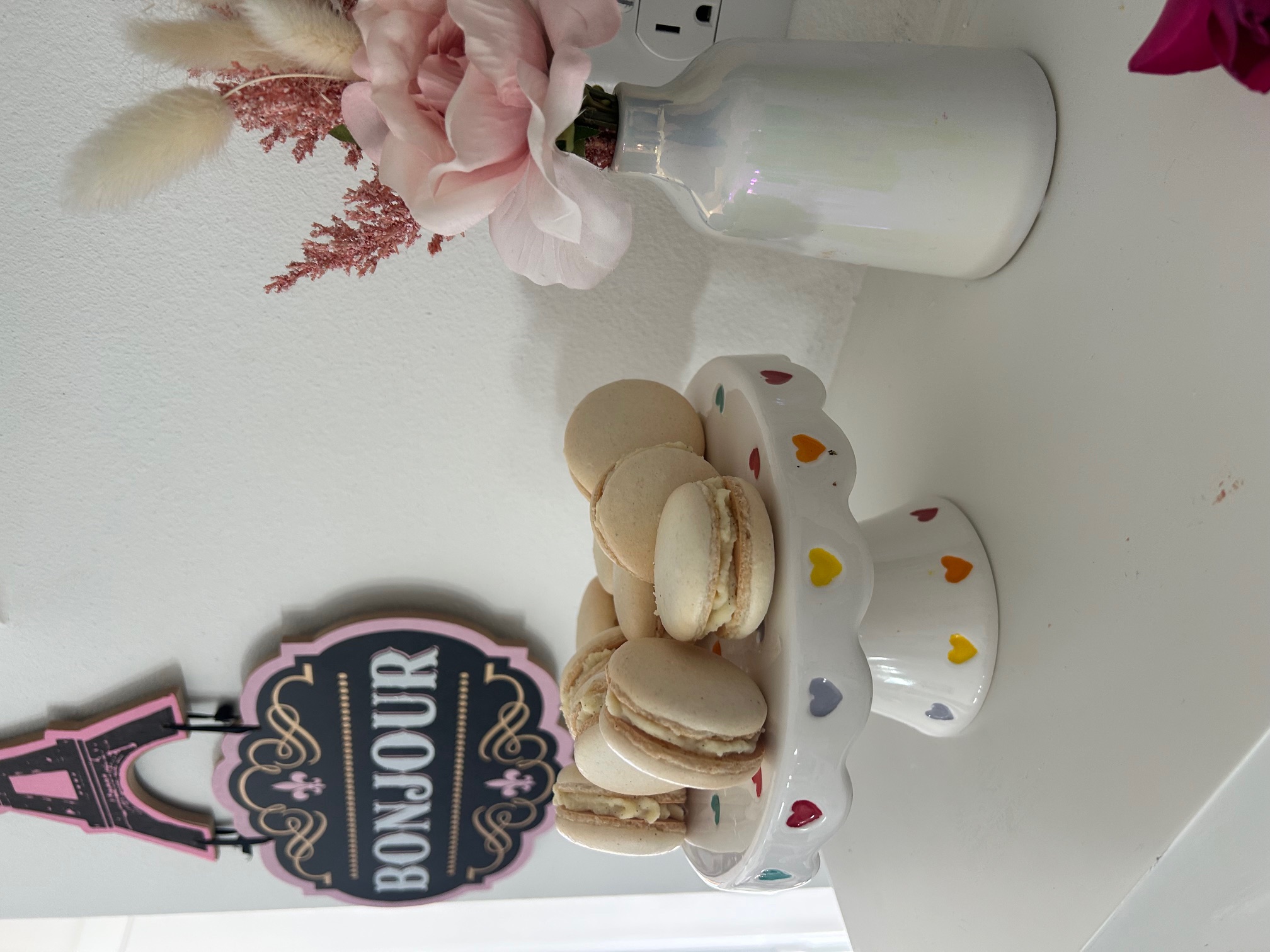 VANILLA MACARON